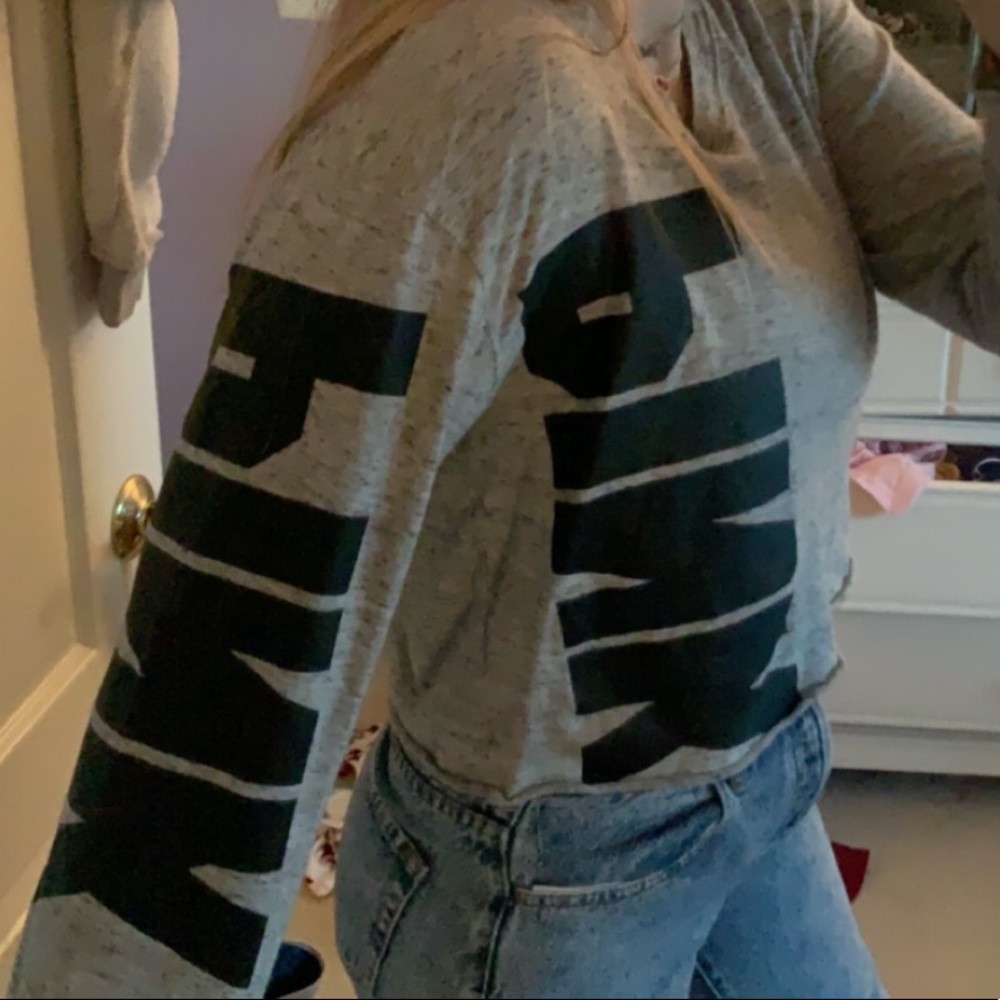 Long sleeve crop top